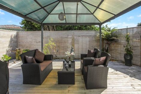 Photo of property in 7 Lawrence Crescent, Hillpark, Auckland, 2102