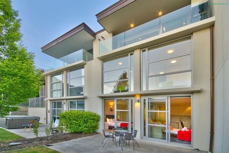 Photo of property in The Beeches Apartments, 13/60 Hallenstein Street, Queenstown, 9300