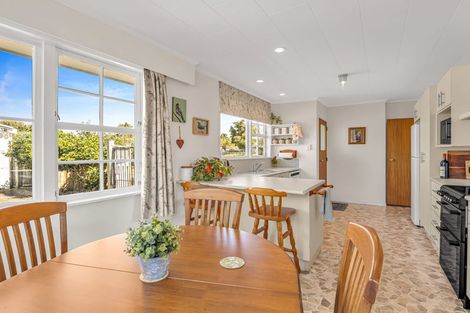 Photo of property in 34 Herbert Avenue, Cloverlea, Palmerston North, 4412