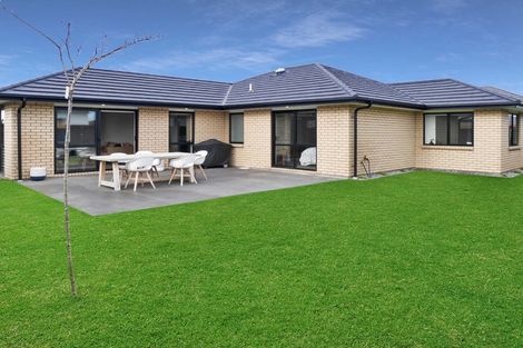 Photo of property in 32 Karere Avenue, Marshland, Christchurch, 8083