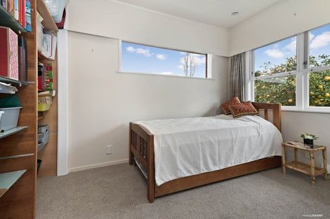 Photo of property in 151 Gossamer Drive, Pakuranga Heights, Auckland, 2010
