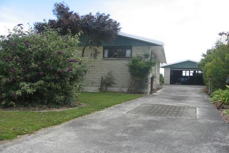 Photo of property in 6 Titoki Street, Pahiatua, 4910