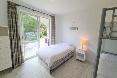 Photo of property in 221 Patons Rock Road, Patons Rock, Takaka, 7182