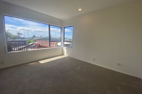 Photo of property in 237 Te Atatu Road, Te Atatu South, Auckland, 0610