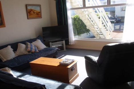 Photo of property in 4/51 Austin Street, Mount Victoria, Wellington, 6011