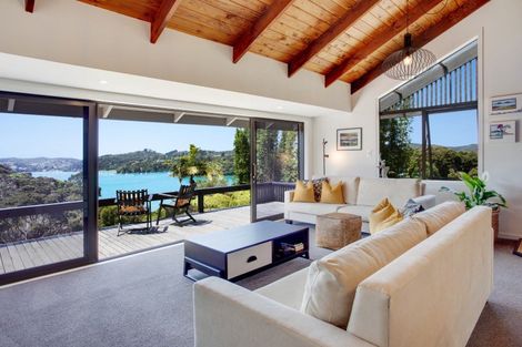 Photo of property in 15 Major Bridge Drive, Russell, 0272