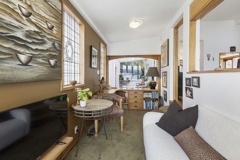 Photo of property in 385 Karaka Bay Road, Karaka Bays, Wellington, 6022