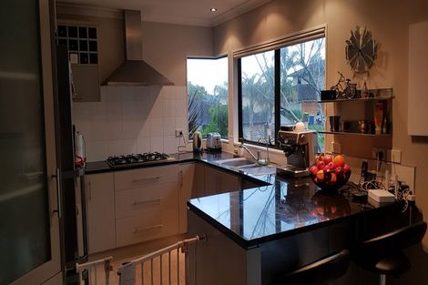 Photo of property in 21 Chadlington Avenue, Henderson, Auckland, 0612