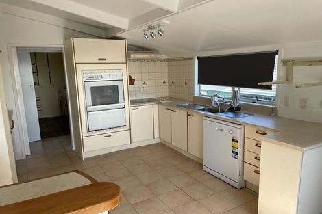 Photo of property in 13 Lismore Place, Papatoetoe, Auckland, 2025