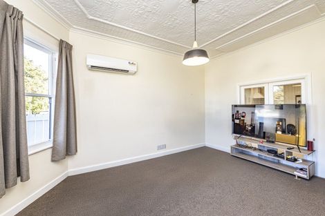 Photo of property in 18 Swiss Avenue, Gonville, Whanganui, 4501