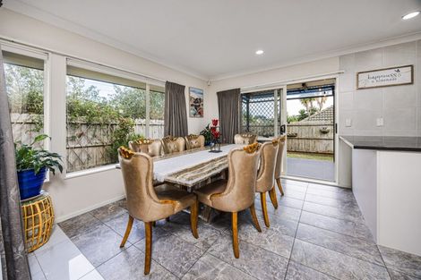 Photo of property in 124 Charles Prevost Drive, The Gardens, Auckland, 2105