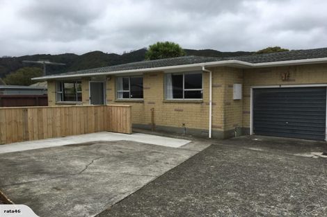Photo of property in 1090b High Street, Taita, Lower Hutt, 5011
