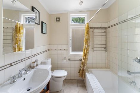 Photo of property in 194 Collingwood Street, Nelson, 7010