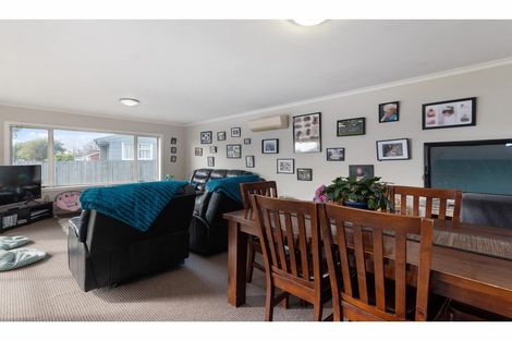 Photo of property in 7/64 Kawaha Point Road, Kawaha Point, Rotorua, 3010