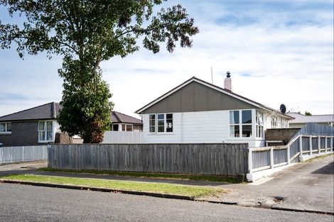 Photo of property in 17 Neal Crescent, Onekawa, Napier, 4110