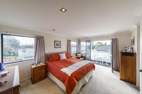 Photo of property in 19 Newcastle Street, Hokowhitu, Palmerston North, 4410