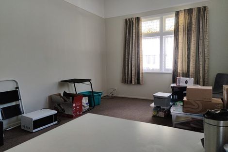 Photo of property in 11 Lawrence Street, Newtown, Wellington, 6021