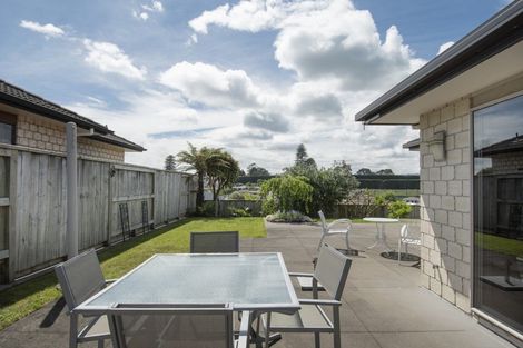 Photo of property in 16 Glenmonarch Place, Pyes Pa, Tauranga, 3112