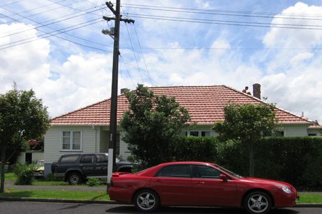 Photo of property in 11 Saxon Street, Waterview, Auckland, 1026