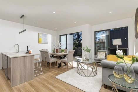 Photo of property in 19 Korokio Lane, Henderson, Auckland, 0612