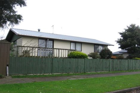 Photo of property in 5 Peter Hall Drive, Kelvin Grove, Palmerston North, 4414