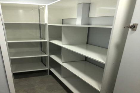 Photo of property in 16 Walworth Avenue, Pakuranga Heights, Auckland, 2010