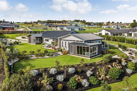 Photo of property in 4 Bernora Crescent, Bombay, 2675