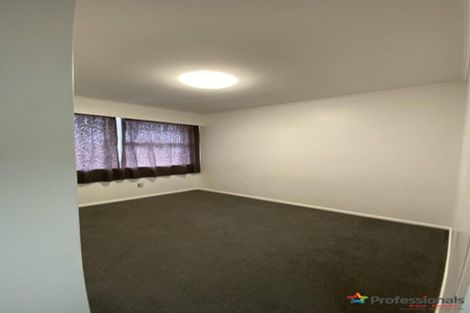 Photo of property in 119 Edgewater Drive, Pakuranga, Auckland, 2010