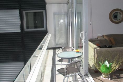 Photo of property in Montreaux Apartments, 4k/164 The Terrace, Wellington Central, Wellington, 6011