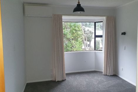 Photo of property in 2/30 Manly Esplanade, Browns Bay, Auckland, 0630