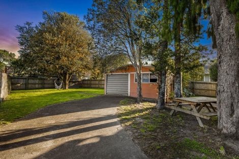 Photo of property in 77 Glen Marine Parade, Glendene, Auckland, 0602