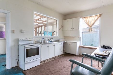 Photo of property in 21 Atkinson Street, Woodville, 4920