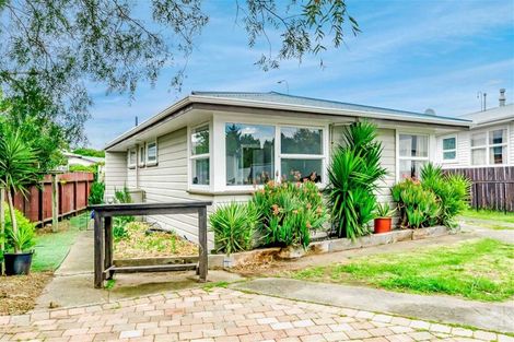 Photo of property in 43 Walton Road, Paraparaumu Beach, Paraparaumu, 5032