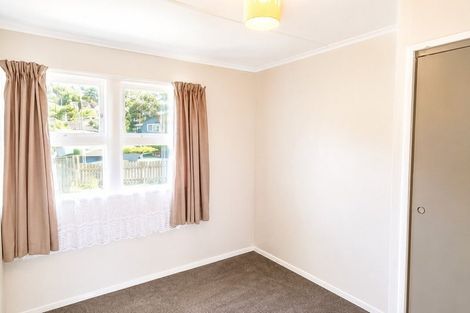 Photo of property in 50 Kotuku Street, Elsdon, Porirua, 5022