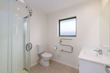 Photo of property in 4/6 Wainoni Road, Wainoni, Christchurch, 8061