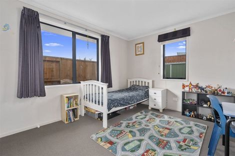 Photo of property in 70 Carrington Drive, Papamoa Beach, Papamoa, 3118