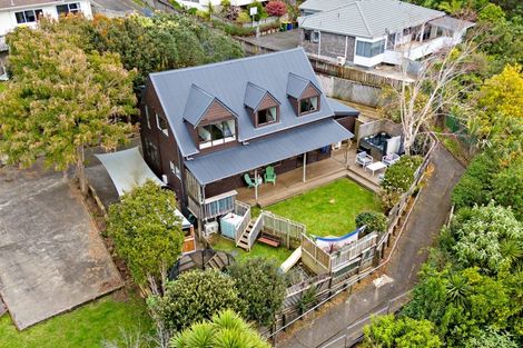 Photo of property in 1/305 Glenfield Road, Glenfield, Auckland, 0629