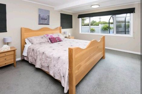 Photo of property in 85 Litten Road, Cockle Bay, Auckland, 2014