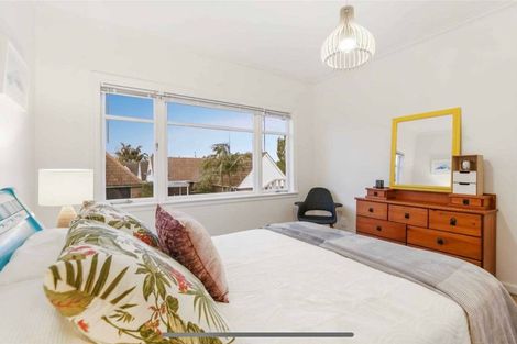 Photo of property in 2/5 Elderwood Lane, Belmont, Auckland, 0622