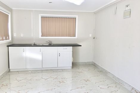 Photo of property in 4 Utting Street, Birkdale, Auckland, 0626