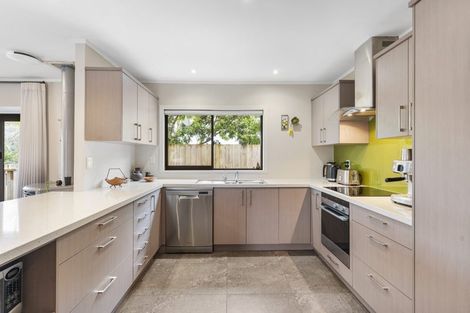 Photo of property in 22 Houston Place, Bayview, Auckland, 0629