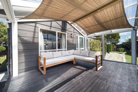 Photo of property in 97 Hillcrest Drive, Kelvin Grove, Palmerston North, 4414