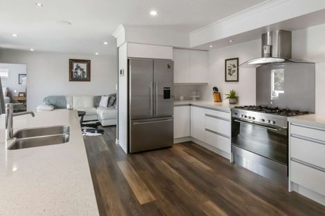 Photo of property in 134 Oriental Parade, Papamoa Beach, Papamoa, 3118