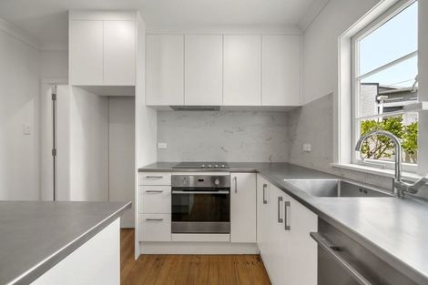 Photo of property in 2/27 Calliope Road, Devonport, Auckland, 0624