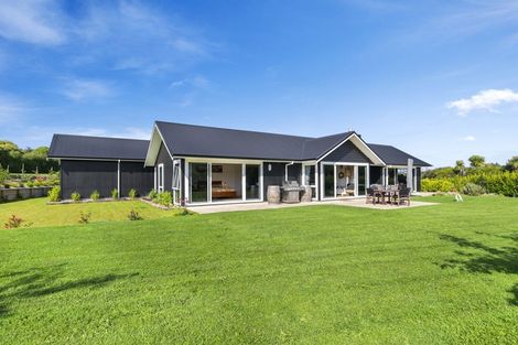 Photo of property in 7 Lacebark Drive, Kinloch, Taupo, 3377
