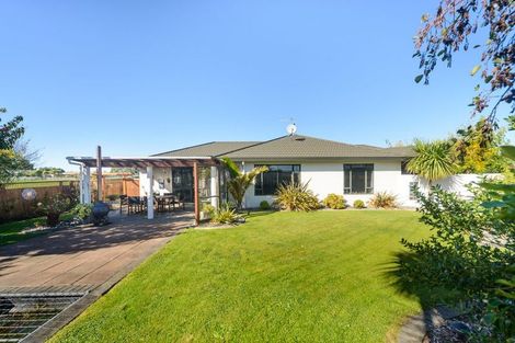Photo of property in 39 Logan Way, Kelvin Grove, Palmerston North, 4414