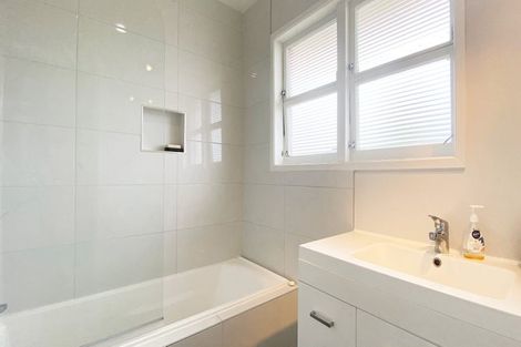 Photo of property in 54 Alma Crescent, Papakura, 2110