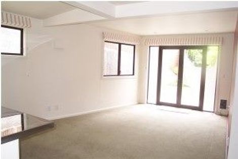 Photo of property in 3 Sarah Way, Crofton Downs, Wellington, 6035