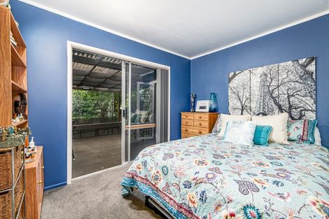 Photo of property in 51 Onedin Place, Titirangi, Auckland, 0604