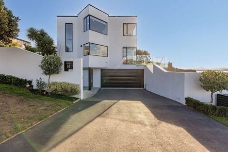 Photo of property in 2/60 Moncks Spur Road, Redcliffs, Christchurch, 8081